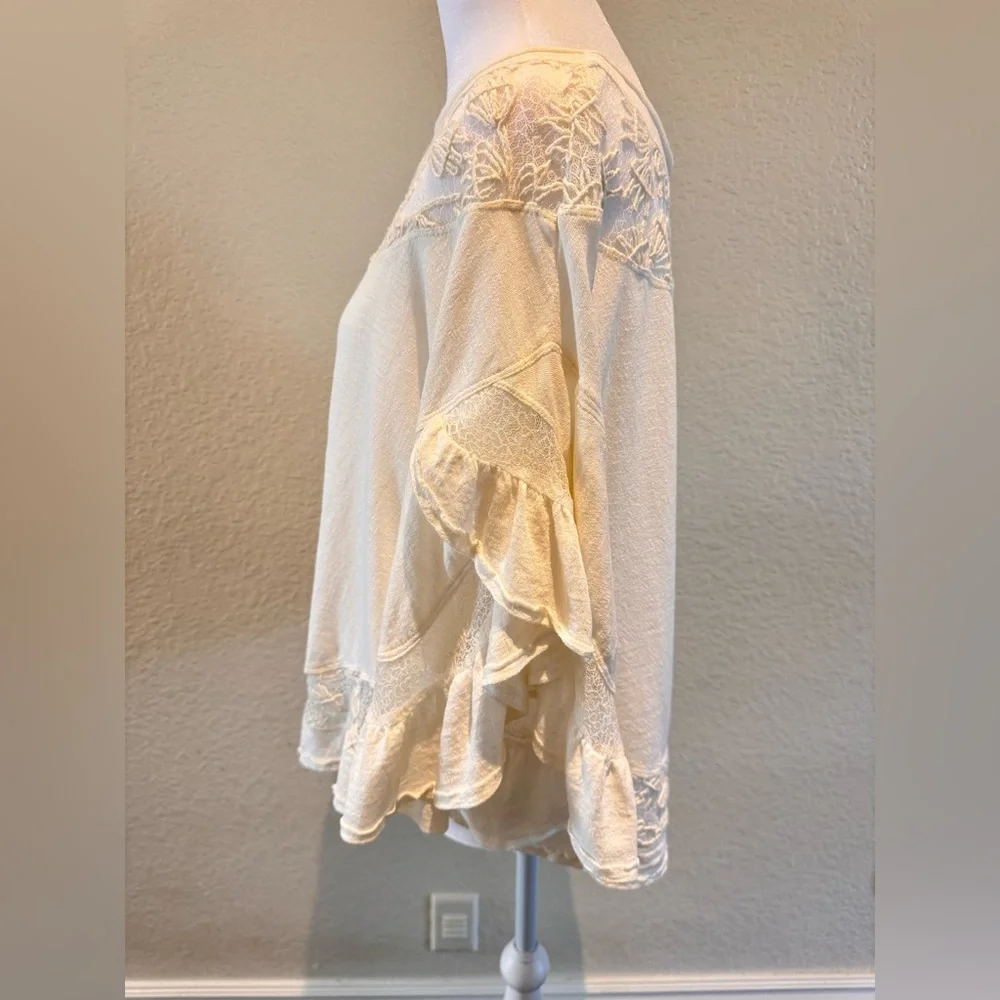 Free People Love Affair - Ivory/White Lace Knit Bell Sleeve Top – Size Small